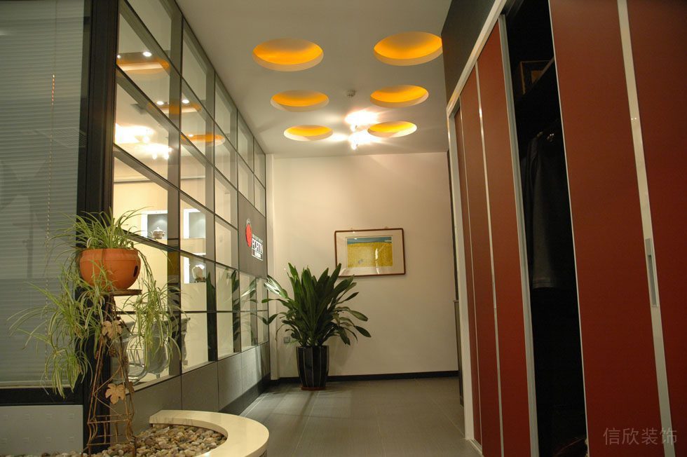 普天投資550平方辦公室裝修