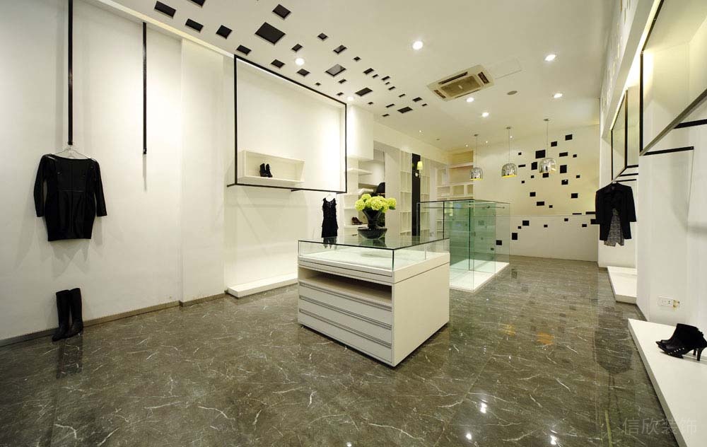 羅湖區服飾店裝修案例