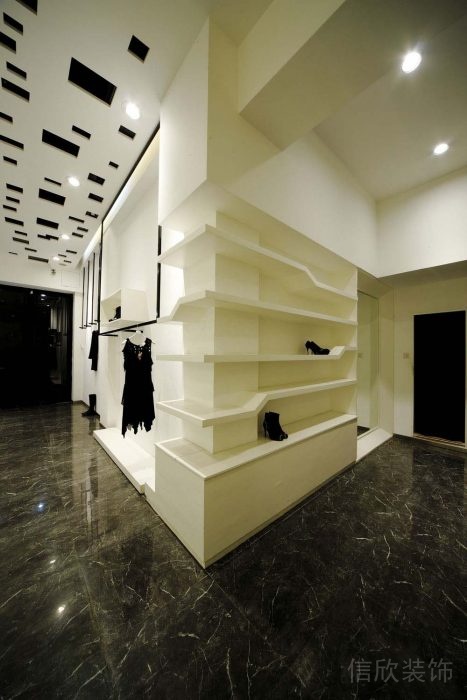 羅湖區服飾店裝修案例