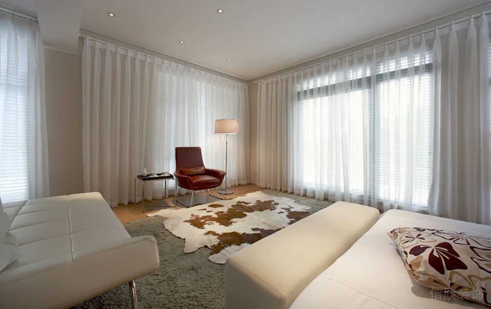 星河丹堤現(xiàn)代簡約別墅裝修 星河丹堤現(xiàn)代簡約別墅裝修