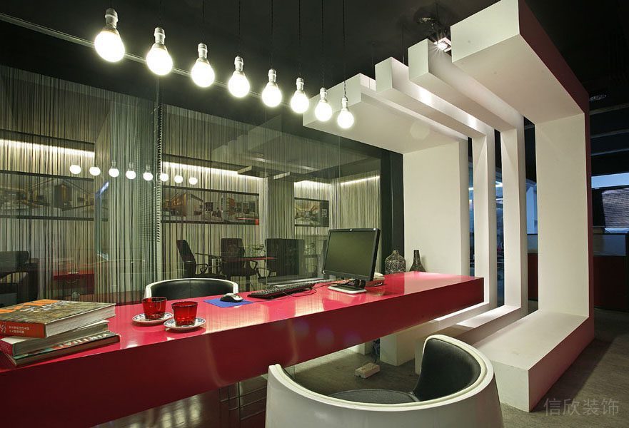 南山科技園現(xiàn)代辦公室裝修設(shè)計(jì)