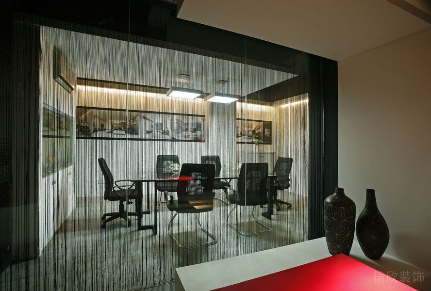 南山科技園現(xiàn)代辦公室裝修設(shè)計(jì)