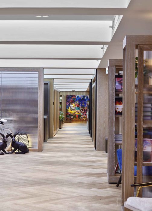 福田中心區(qū)辦公室裝修_過(guò)道2