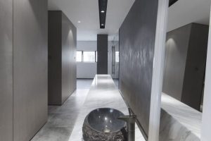 深圳羅湖區(qū)田貝辦公室裝修_過道1