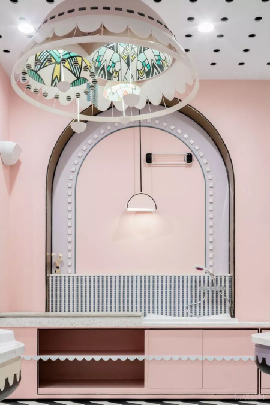 拱形創(chuàng)意粉色大理石工作區(qū)機(jī)構(gòu)培訓(xùn)班設(shè)計(jì)圖