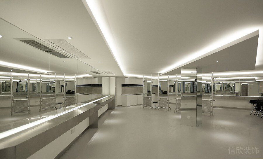 極簡風(fēng)鏡面設(shè)計(jì)辦公室公共開放區(qū)域辦公室效果圖