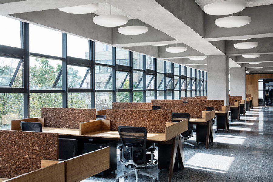 員工研發區域大理石過道