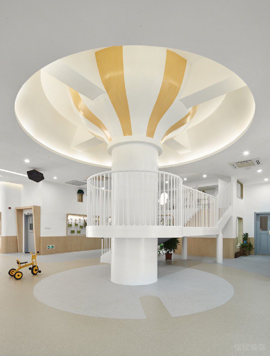 墻柱裝修設(shè)計(jì)柵格板過道