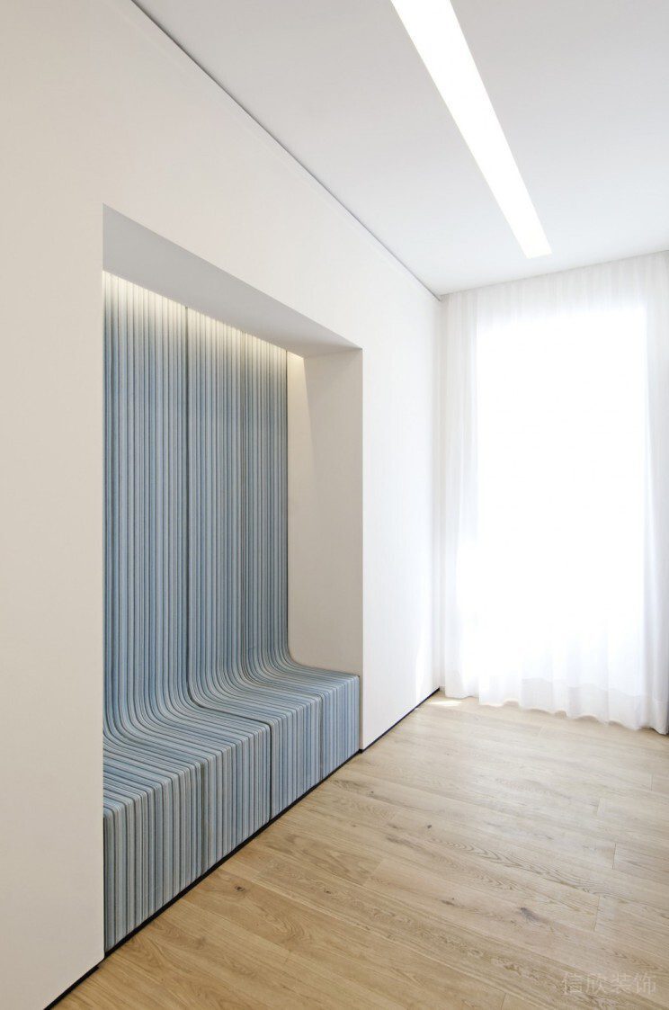 現(xiàn)代風(fēng)飄窗創(chuàng)意過(guò)道休息區(qū)設(shè)計(jì)辦公室