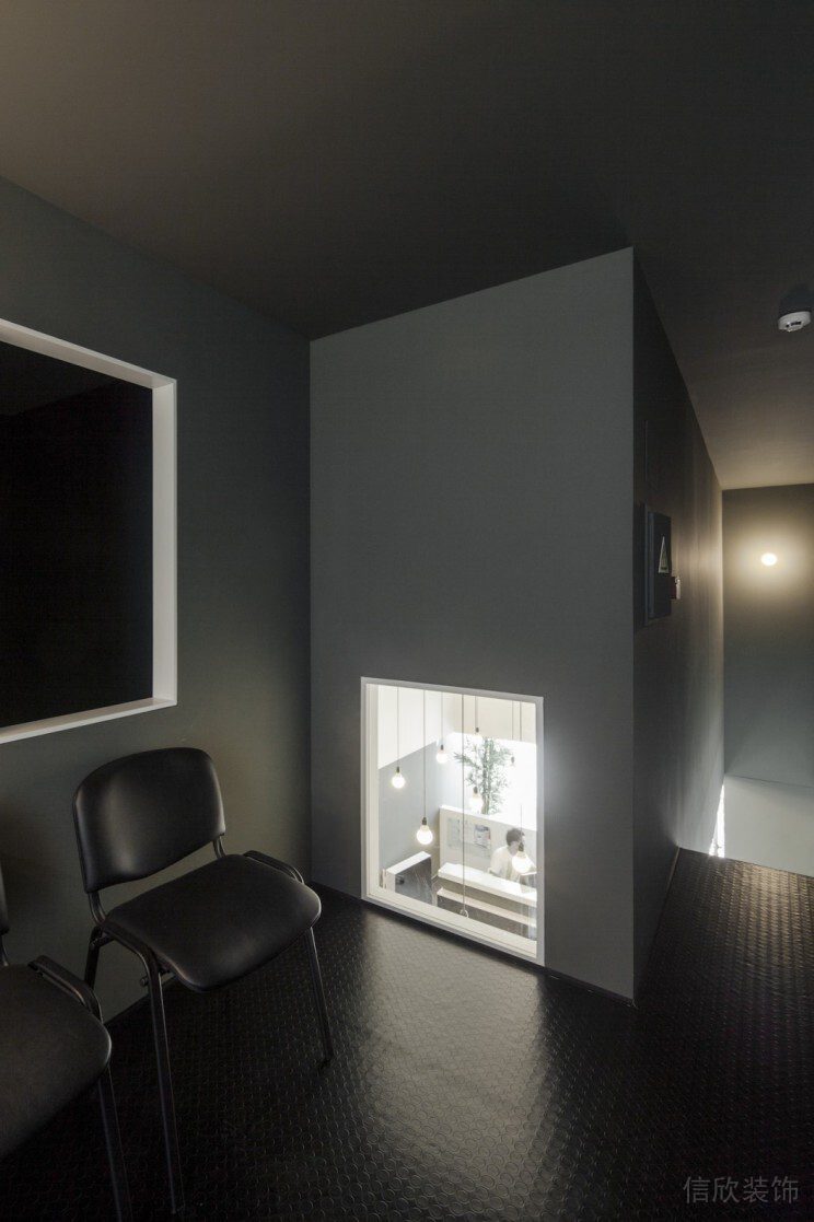 半墻正方形墻體鏤空窗戶墻體設(shè)計灰色效果圖