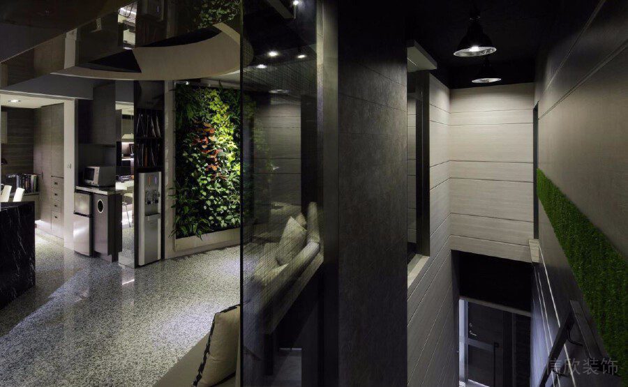 玻璃墻體隔斷辦公室裝修設(shè)計水磨石