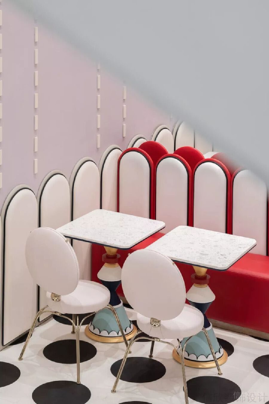 大理石休息區(qū)軟包弧線設(shè)計墻體效果圖