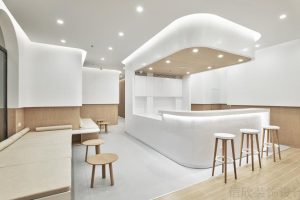 現(xiàn)代簡約風(fēng)木質(zhì)茶水間辦公室過道設(shè)計