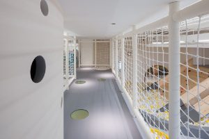 兒童娛樂(lè)區(qū)域過(guò)道活動(dòng)機(jī)構(gòu)裝修設(shè)計(jì)