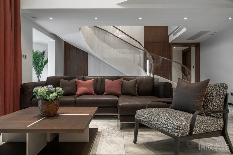 皮革沙發(fā)紅色窗簾復(fù)古大理石遮光弧線玻璃過道客廳裝修效果圖