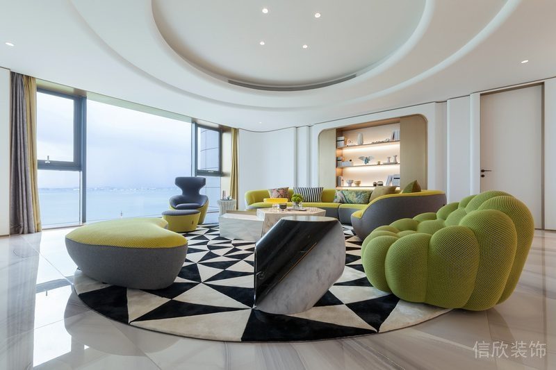 海景房套間酒店裝修設計藝術民宿創(chuàng)意造型沙發(fā)休息區(qū)黑白色調(diào)地毯