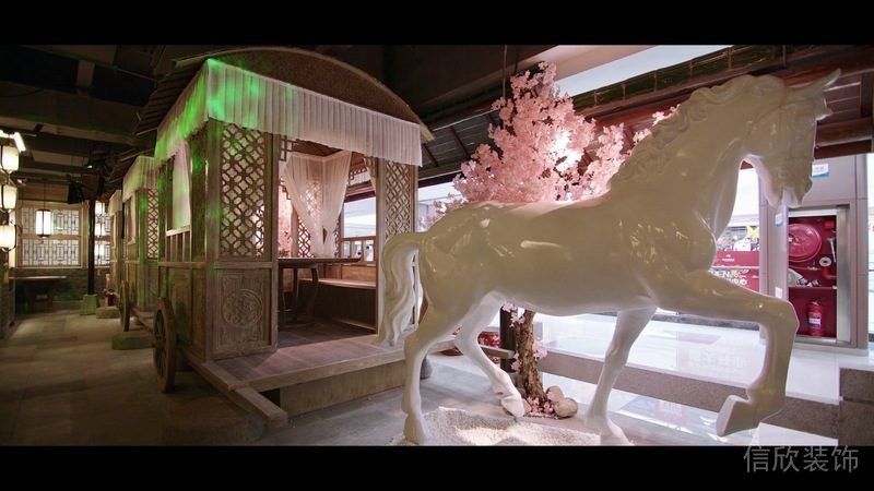 中式餐廳裝修設(shè)計原木風木馬實物設(shè)計就餐區(qū)裝修