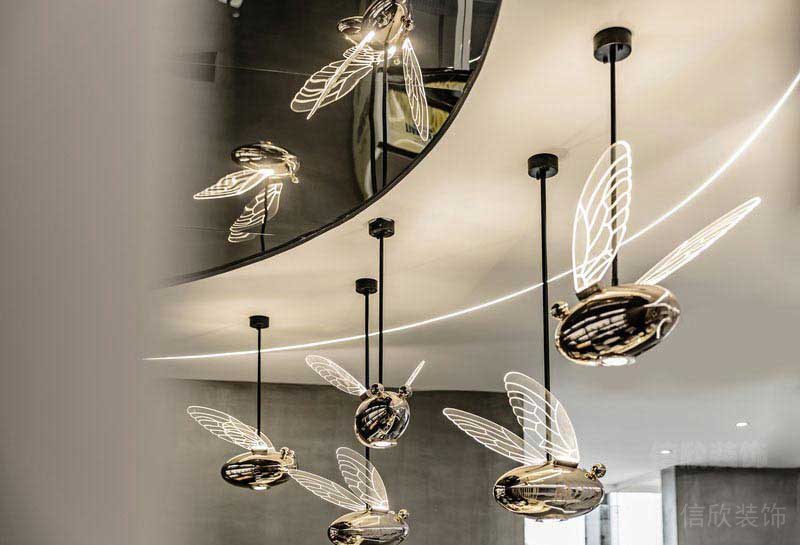 辦公室現(xiàn)代風(fēng)藝術(shù)金屬小蜜蜂吊燈效果圖
