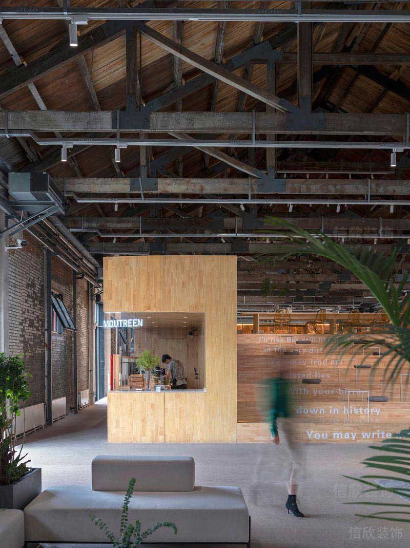 廠房改造的工業(yè)風餐廳