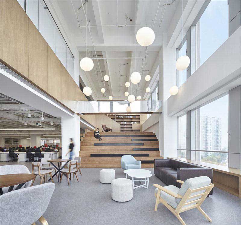 工業(yè)風(fēng)裝修設(shè)計的洽談區(qū)效果