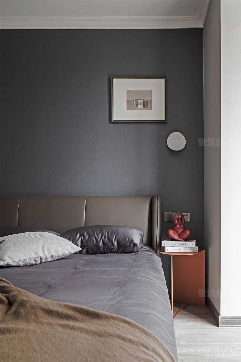 極簡風格家居主人房睡床