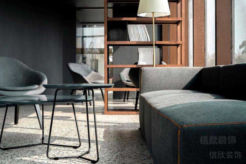 現(xiàn)代風(fēng)格辦公會(huì)客區(qū)沙發(fā)組合