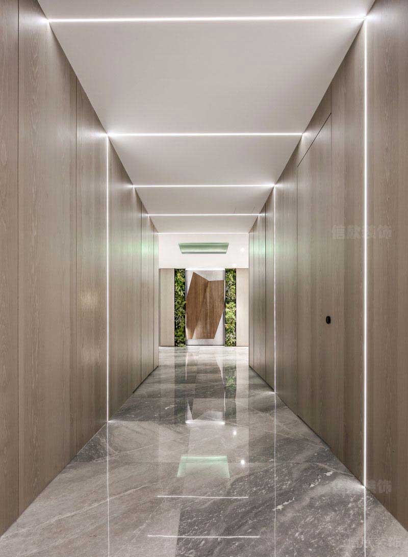 現(xiàn)代風(fēng)格辦公室走道藝術(shù)藏光