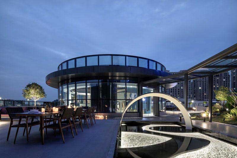 現(xiàn)代風格餐飲空間露天用餐區(qū)