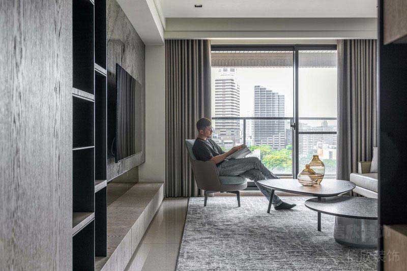 現(xiàn)代風格公寓客廳單椅