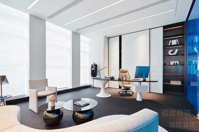 現(xiàn)代極簡風(fēng)格辦公空間經(jīng)理辦公室