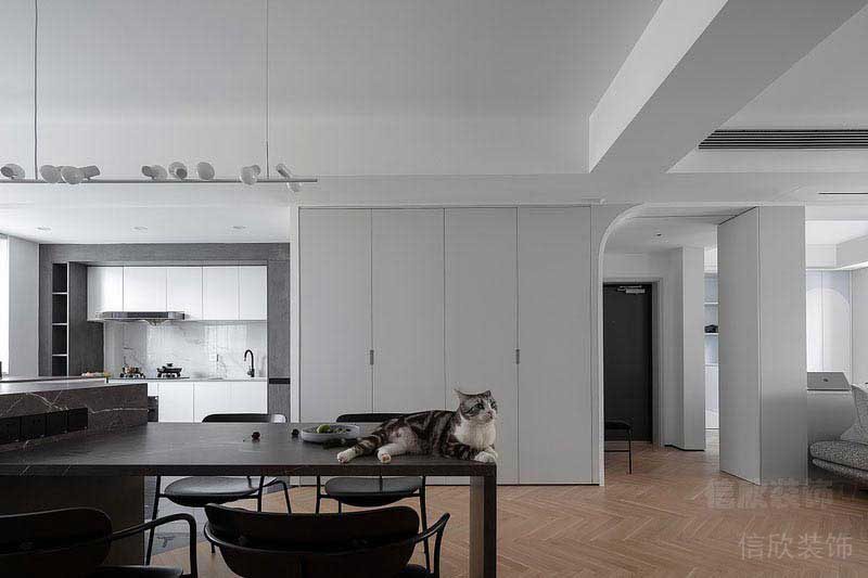 現(xiàn)代極簡風格家居餐廳