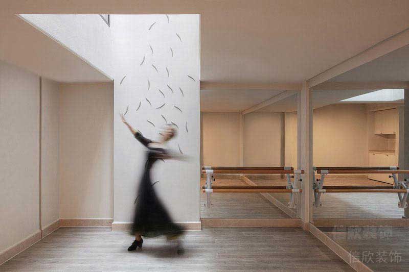 現(xiàn)代原木風餐飲空間休閑區(qū)