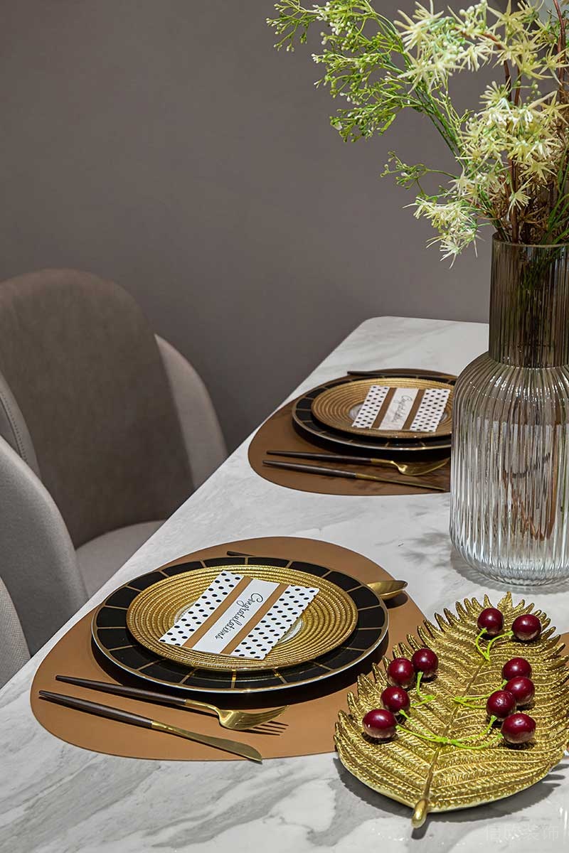 深圳鹽田區(qū)現(xiàn)代輕奢風(fēng)家庭住房裝修設(shè)計案例餐具 深圳鹽田區(qū)現(xiàn)代輕奢風(fēng)家庭住房裝修設(shè)計案例餐具