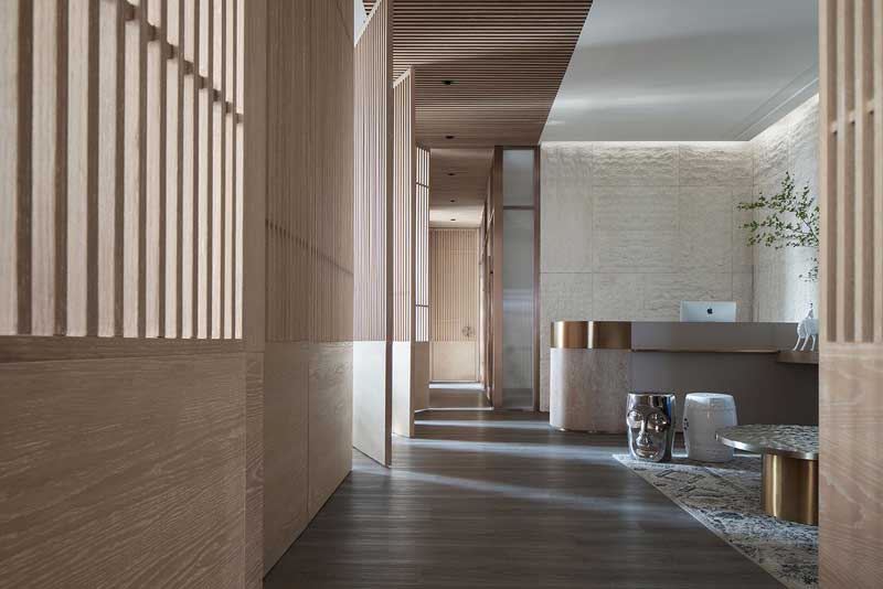 深圳龍華觀瀾新中式辦公室裝修接待廳過(guò)道 深圳龍華觀瀾新中式辦公室裝修接待廳過(guò)道