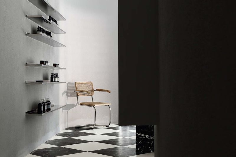 深圳龍華大浪極簡風格辦公室裝修展廳陳列架 深圳龍華大浪極簡風格辦公室裝修展廳陳列架