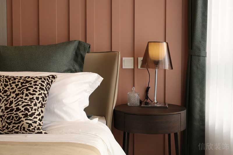 深圳羅湖區(qū)現(xiàn)代輕奢風200平方家庭住房裝修客房