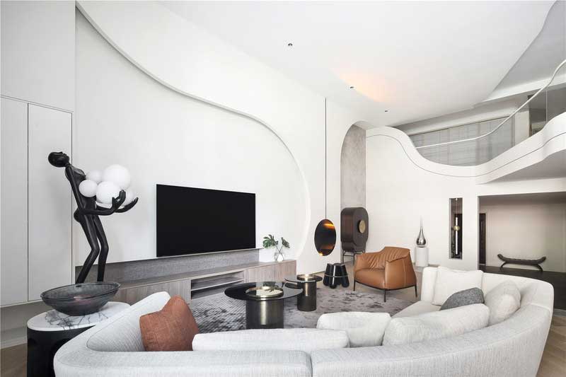 深圳龍華區(qū)現(xiàn)代中式風(fēng)格舊房裝修改造完工后實景圖客廳家具組合