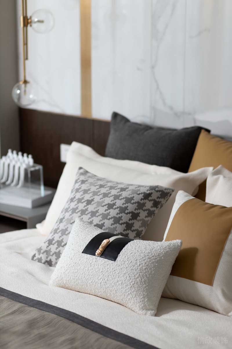 深圳龍崗坂田萬科第五園輕奢風大戶型樣板間設計主臥軟裝