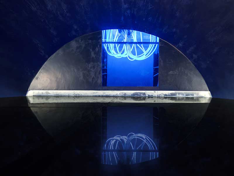 深圳鹽田服裝店弧形服裝展示設計展示區 深圳鹽田服裝店弧形服裝展示設計展示區