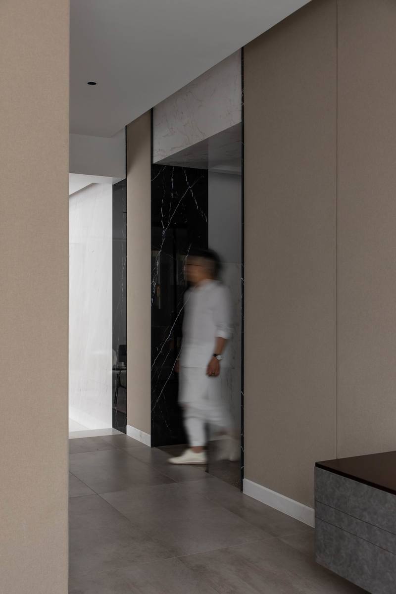 深圳羅湖區極簡風80平方復式小戶型裝修設計玄關過道 深圳羅湖區極簡風80平方復式小戶型裝修設計玄關過道