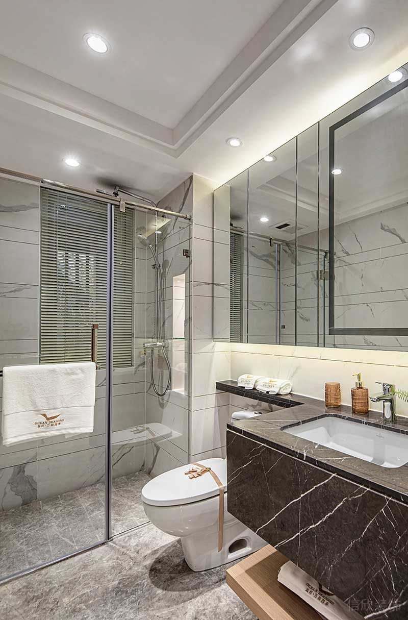 深圳鹽田區(qū)現(xiàn)代輕奢風(fēng)家庭住房裝修設(shè)計案例洗手間 深圳鹽田區(qū)現(xiàn)代輕奢風(fēng)家庭住房裝修設(shè)計案例洗手間