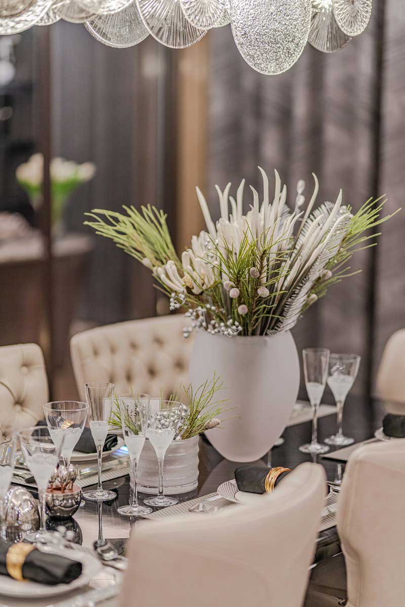 深圳龍崗區(qū)橫崗輕奢風(fēng)格新房裝修工程綠植擺設(shè)