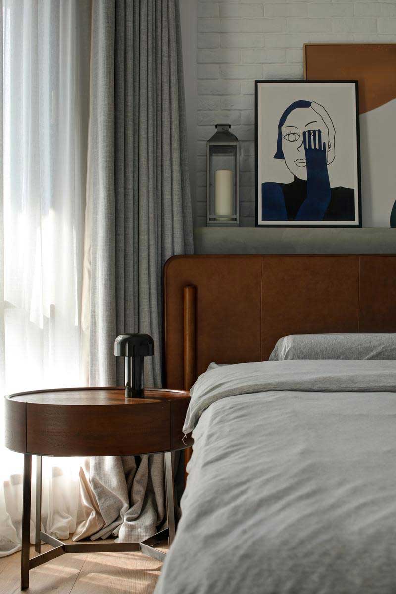 深圳龍崗區(qū)美式復古風家裝裝修實景圖主臥床頭柜