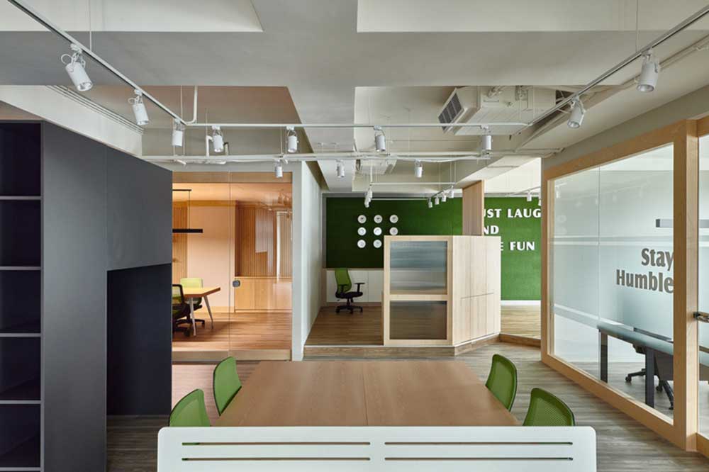 深圳光明區招商智慧城簡約北歐風辦公室裝修天花 深圳光明區招商智慧城簡約北歐風辦公室裝修天花