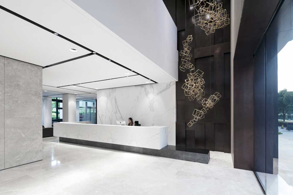 大鵬新區(qū)鑫園廣場現(xiàn)代風(fēng)格辦公室裝修大堂 大鵬新區(qū)鑫園廣場現(xiàn)代風(fēng)格辦公室裝修大堂