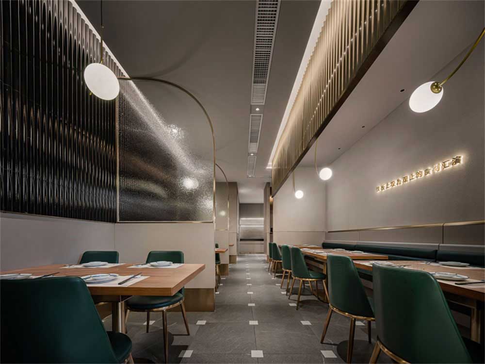 深圳寶安輕奢風(fēng)格鐵板燒餐廳裝修設(shè)計(jì)藝術(shù)吊燈 深圳寶安輕奢風(fēng)格鐵板燒餐廳裝修設(shè)計(jì)藝術(shù)吊燈