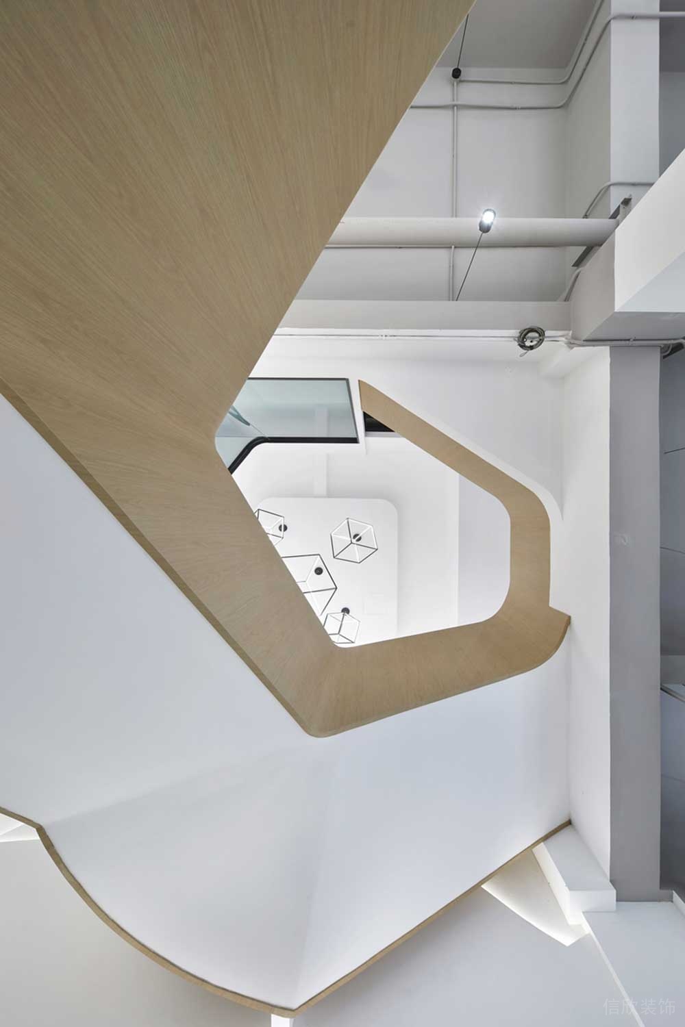 寶安區(qū)朗峻廣場現(xiàn)代簡約風(fēng)格辦公室裝修設(shè)計氛圍調(diào)性