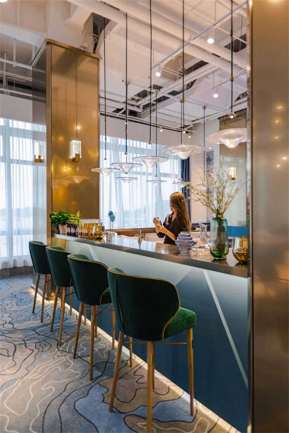 深圳龍崗藍(lán)調(diào)輕奢風(fēng)格酒吧裝修設(shè)計空間布局