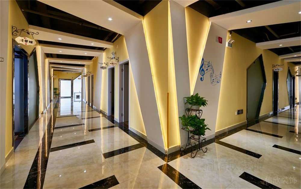 音樂培訓(xùn)教室過(guò)道黃色燈光效果圖