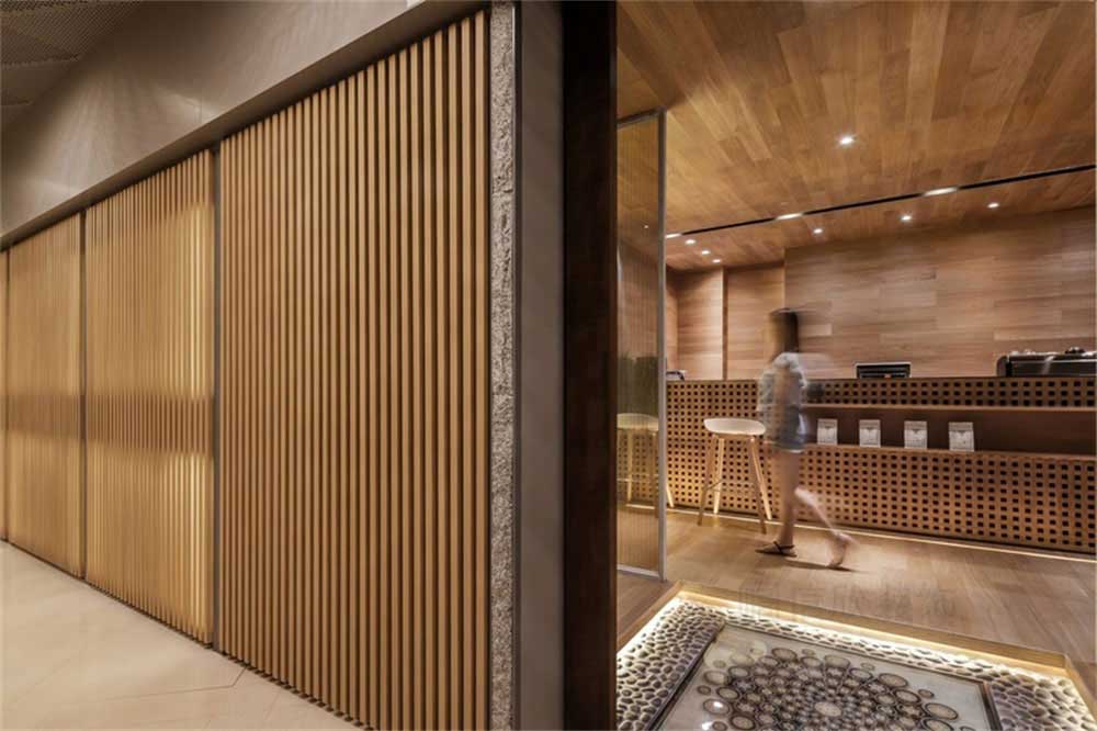 深圳羅湖簡約北歐風餐飲店裝修設計外立面原木格柵 深圳羅湖簡約北歐風餐飲店裝修設計外立面原木格柵